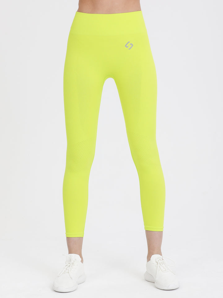 A Woman Wearing Lime Color Seamless Full-Length Legging