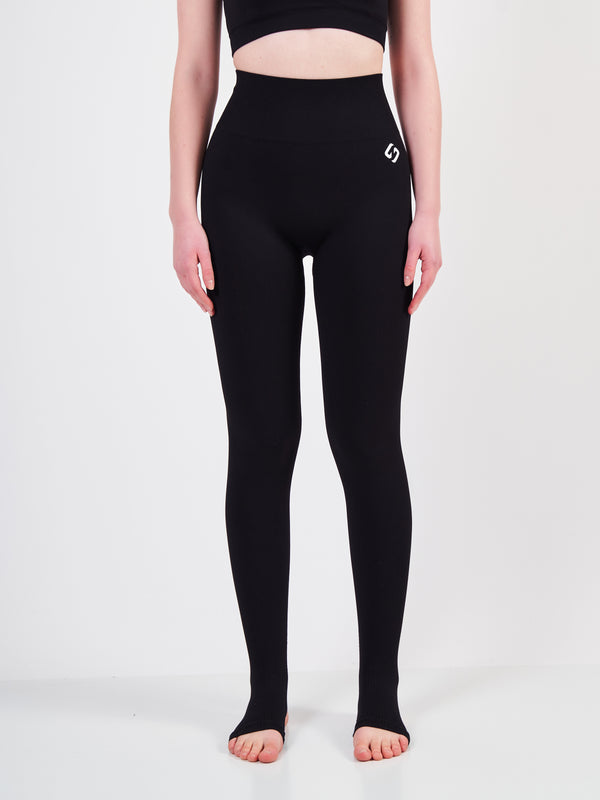 Color_Black Beauty | A Woman Wearing Deep Black Color Seamless High-Waist Anti-Slip Yoga Leggings. Super Flexible