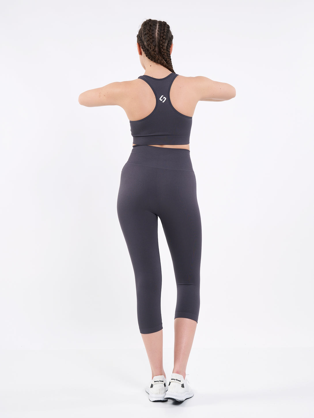 A Woman Wearing Anthracite Color Zen Perfect Seamless High-Waist Crop Leggings. Perfect Fit