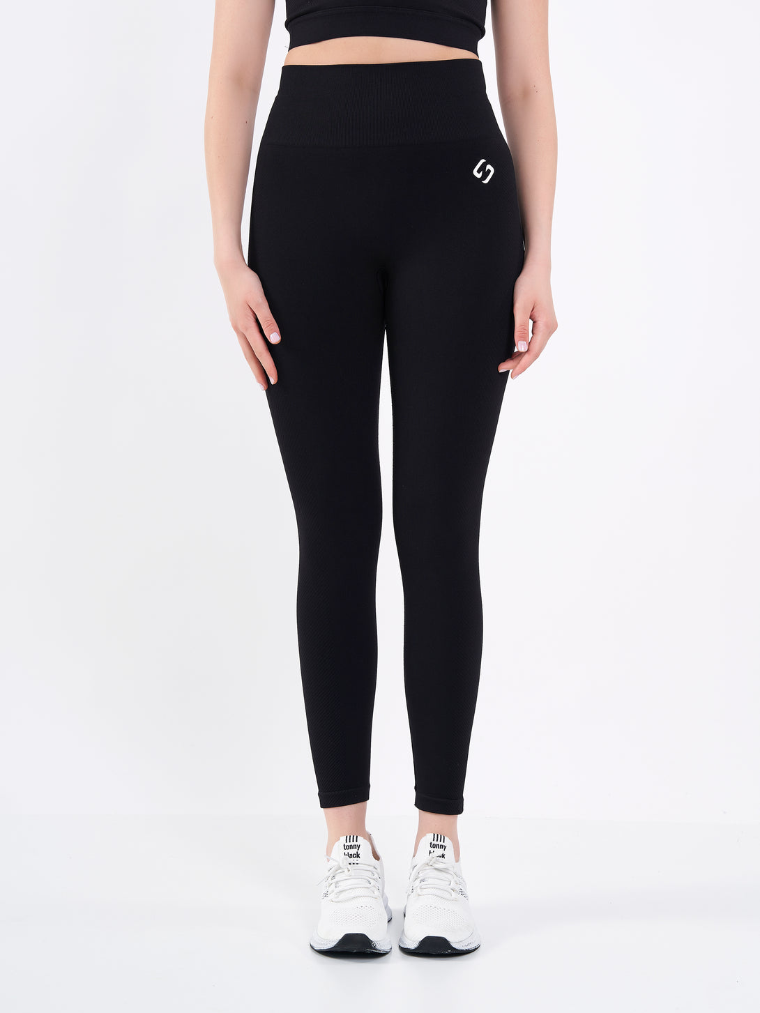 A Woman Wearing Deep Black Color Zen Perfect Seamless High-Waist Ankle-Length Leggings. Perfect Fit