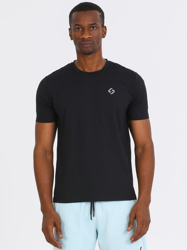 Color_Black | A Man Wearing Black Color Essential Workout T-Shirt